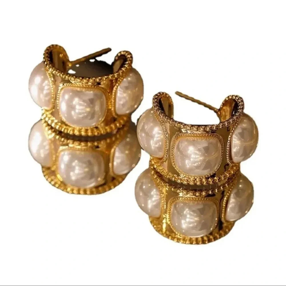 Vintage Gold Pearl Hoop Earrings - Picture 4 of 14